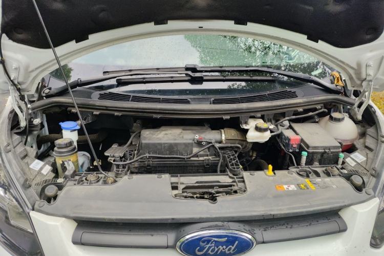 Used Ford Transit 2020 2.0T Diesel Multi-Function Commercial Vehicle Mid-Chassis Low-Roof Design with Dual Rear Doors Meeting China VI Emission Standards Engine Bay
