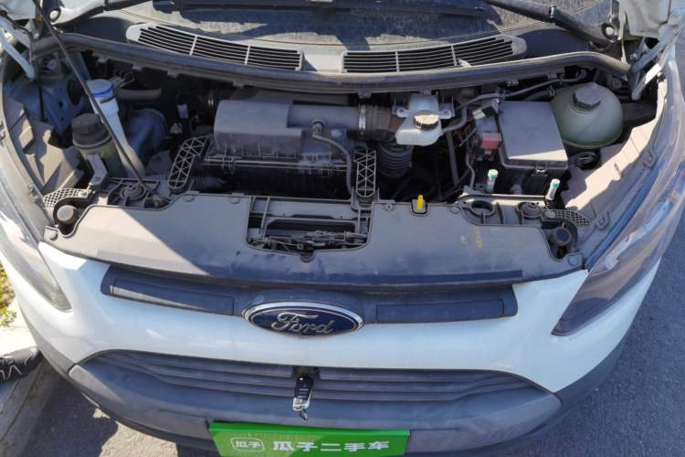 Used Ford Transit 2020 2.0T Gasoline Commercial & Travel Version Mid-Drive Mid-Roof 10–12 Seats China VI Standard Engine Bay