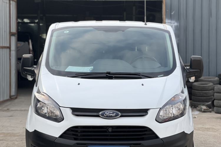 Used Ford Transit 2020 2.0T Diesel Multi-Function Commercial Vehicle Mid-Chassis Low-Roof Design with Dual Rear Doors Meeting China VI Emission Standards Exterior 1