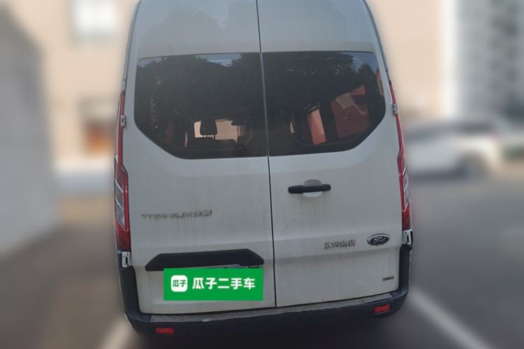 Used Ford Transit 2020 2.0T Diesel Multi-Function Commercial Vehicle Mid-Chassis Low-Roof Design with Dual Rear Doors Emission Standard China V Exterior 4