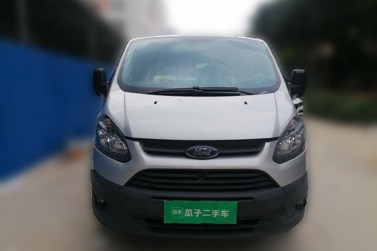Used Ford Transit 2020 2.0T Diesel Multi-Function Commercial Vehicle Mid-Chassis Low-Roof Design with Dual Rear Doors Meeting China VI Emission Standards Front
