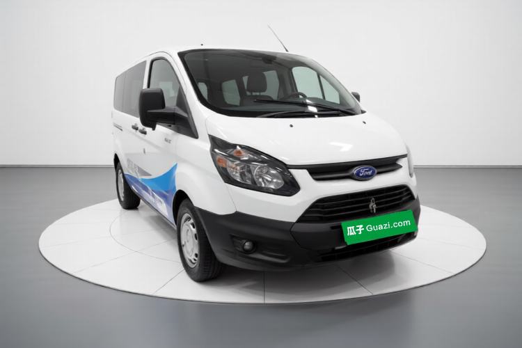 Used Ford Transit 2020 2.0T Diesel Multi-Function Commercial Vehicle Mid-Chassis Low-Roof Design with Dual Rear Doors Meeting China VI Emission Standards Front Right 45 Deg