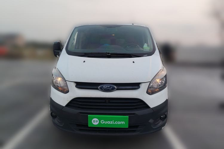 Used Ford Transit 2020 2.0T Gasoline Automatic Multi-Function Commercial Vehicle Mid-axle Low-roof Design with Dual Rear Doors Meeting China VI Emission Standards Front