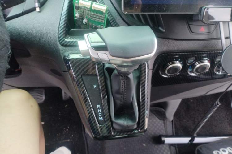 Used Ford Transit  Gear Lever