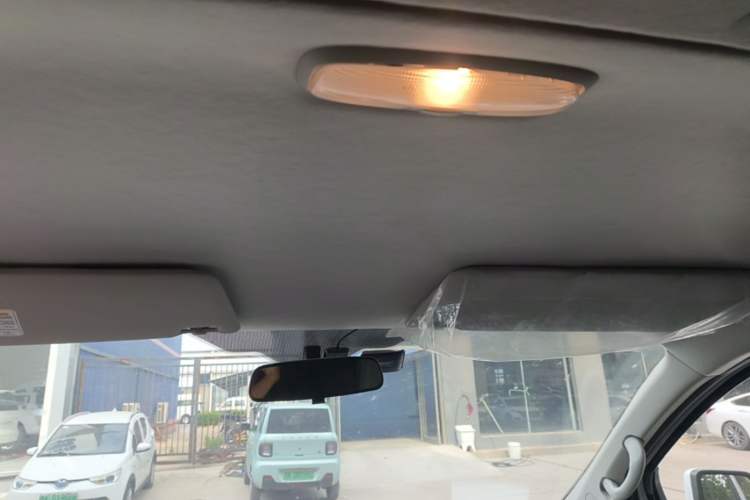 Used Ford Transit 2020 2.0T Diesel Multi-Function Commercial Vehicle Mid-Chassis Low-Roof Design with Dual Rear Doors Meeting China VI Emission Standards Headliner