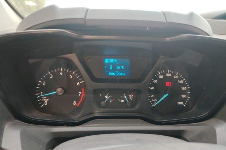 Used Ford Transit 2020 2.0T Gasoline Automatic Multi-Function Commercial Vehicle Mid-Drive Low-Roof Design with Dual Rear Doors Emission Standard China V Instrument Cluster