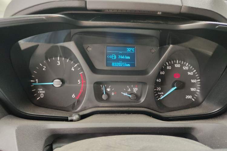 Used Ford Transit 2020 2.0T Diesel Multi-Function Commercial Vehicle Mid-Chassis Low-Roof Design with Dual Rear Doors Meeting China VI Emission Standards Instrument Cluster