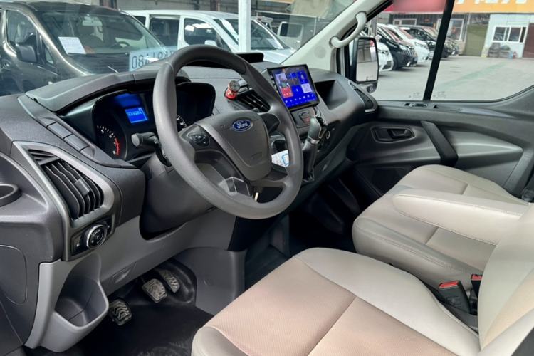 Used Ford Transit 2020 2.0T Gasoline Multi-Purpose Commercial Vehicle Mid-Drive Low-Roof Lift-Up Tailgate China VI Standard Interior 1