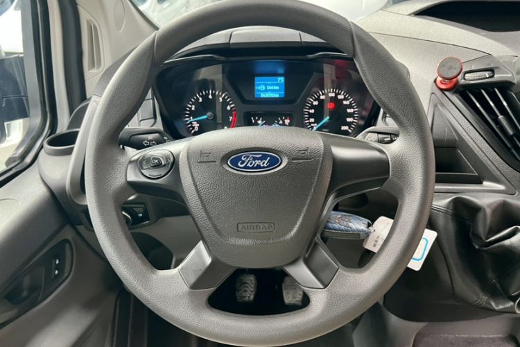 Used Ford Transit 2020 2.0T Gasoline Multi-Purpose Commercial Vehicle Mid-Drive Low-Roof Lift-Up Tailgate China VI Standard Interior 5