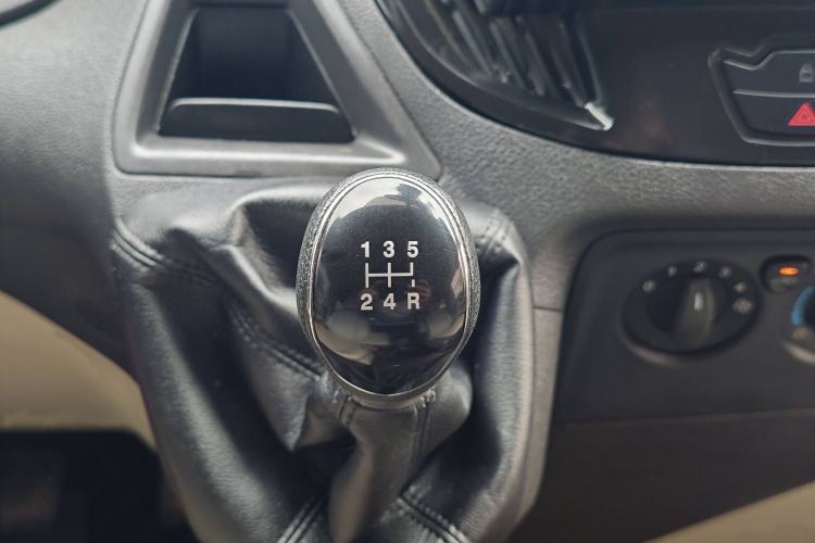 Used Ford Transit 2020 2.0T Diesel Multi-Function Commercial Vehicle Mid-Chassis Low-Roof Design with Dual Rear Doors Emission Standard China V Interior 7