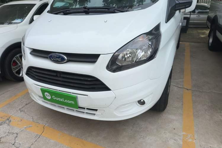 Used Ford Transit 2020 2.0T Diesel Multi-Function Commercial Vehicle Mid-Chassis Low-Roof Design with Dual Rear Doors Meeting China VI Emission Standards Left Front Headlight