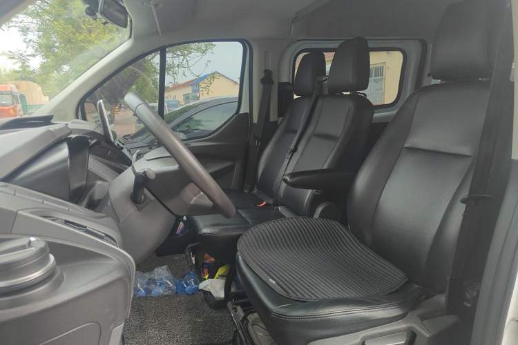Used Ford Transit 2020 2.0T Diesel Commercial & Travel Mid-axle Mid-roof 10–12 Seats China VI Left Front Seat
