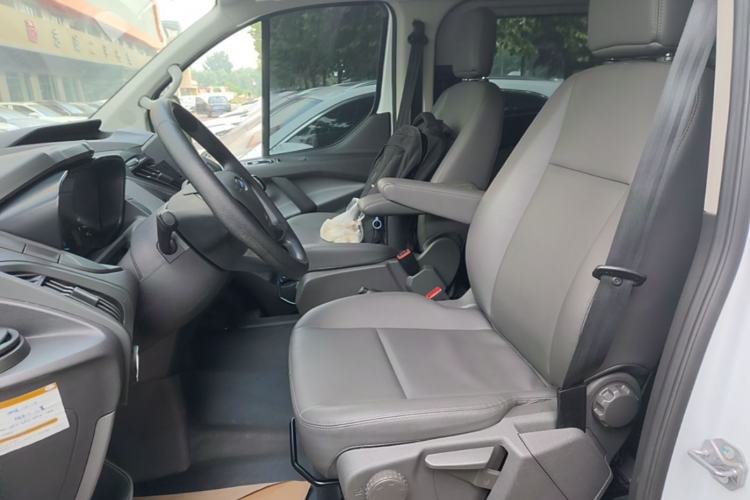 Used Ford Transit 2020 2.0T Diesel Multi-Function Commercial Vehicle Mid-Chassis Low-Roof Design with Dual Rear Doors Meeting China VI Emission Standards Left Front Seat