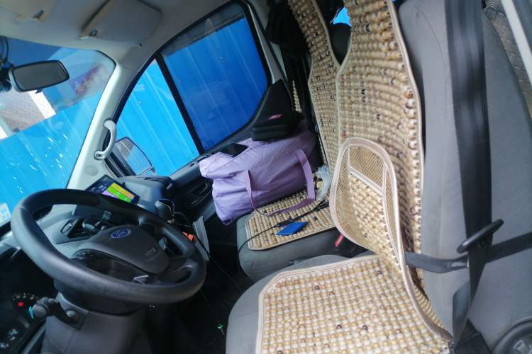 Used Ford Transit 2020 2.0T Diesel Multi-Function Commercial Vehicle Mid-Chassis Low-Roof Design with Dual Rear Doors Meeting China VI Emission Standards Left Front Seat
