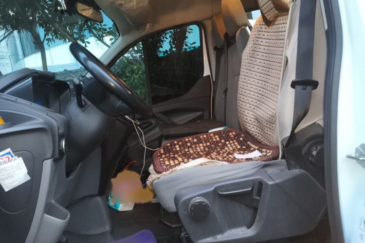 Used Ford Transit 2020 2.0T Diesel Multi-Function Commercial Vehicle Mid-Chassis Low-Roof Design with Dual Rear Doors Meeting China VI Emission Standards Left Front Seat