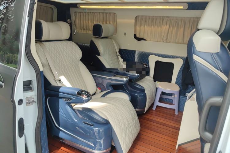 Used Ford Transit 2020 2.0T Diesel Multi-Function Commercial Vehicle Mid-Chassis Low-Roof Design with Dual Rear Doors Emission Standard China V Left Rear Seat