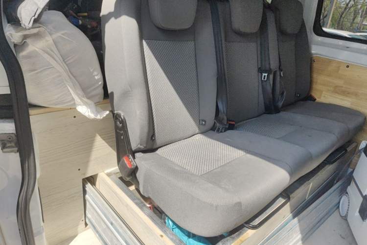 Used Ford Transit 2020 2.0T Diesel Multi-Function Commercial Vehicle Mid-Chassis Low-Roof Design with Dual Rear Doors Emission Standard China V Left Rear Seat