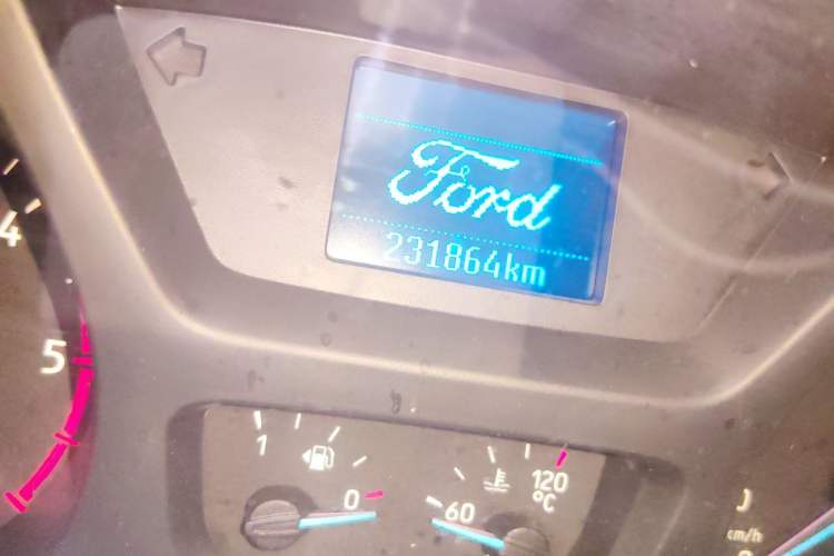 Used Ford Transit 2020 2.0T Diesel Multi-Function Commercial Vehicle Mid-Chassis Low-Roof Design with Dual Rear Doors Meeting China VI Emission Standards Odometer Close Up