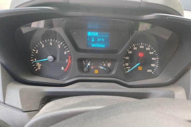 Used Ford Transit 2020 2.0T Gasoline Automatic Multi-Function Commercial Vehicle Mid-axle Low-roof Design with Dual Rear Doors Meeting China VI Emission Standards Odometer Close Up