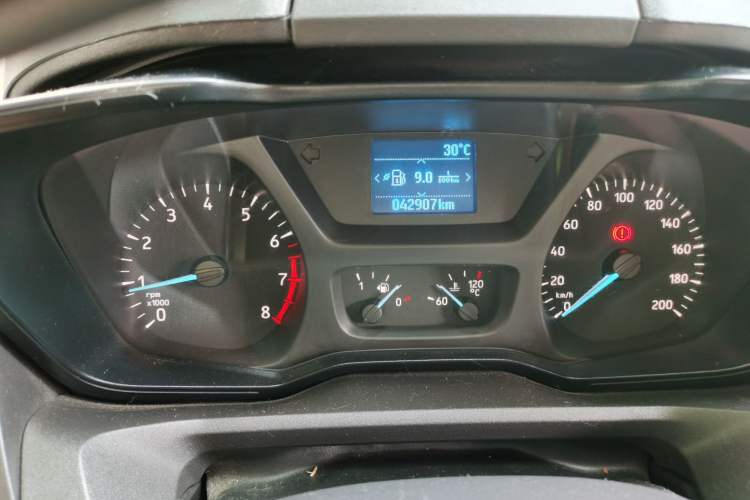 Used Ford Transit 2020 2.0T Gasoline Multi-Purpose Commercial Vehicle Mid-Drive Low-Roof Lift-Up Tailgate China VI Standard Odometer Close Up