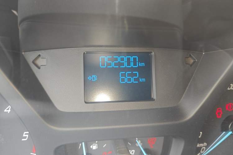 Used Ford Transit 2020 2.0T Diesel Commercial & Travel Mid-axle Mid-roof 10–12 Seats China VI Odometer Close Up
