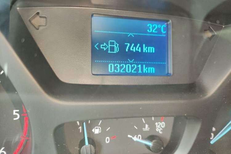 Used Ford Transit 2020 2.0T Diesel Multi-Function Commercial Vehicle Mid-Chassis Low-Roof Design with Dual Rear Doors Meeting China VI Emission Standards Odometer Close Up