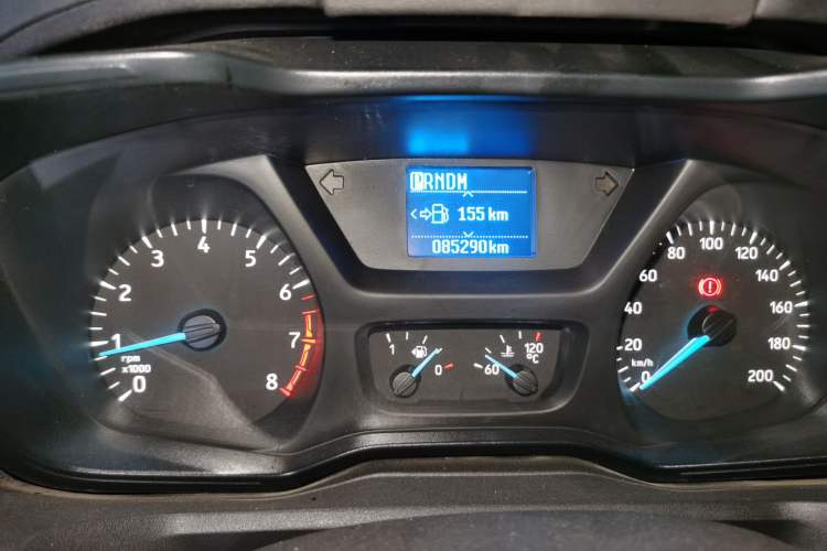 Used Ford Transit 2020 2.0T Gasoline Automatic Multi-Function Commercial Vehicle Mid-axle Low-roof Design with Dual Rear Doors Meeting China VI Emission Standards Odometer Close Up