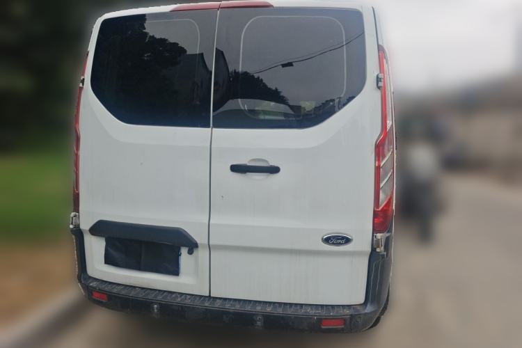 Used Ford Transit 2020 2.0T Diesel Multi-Function Commercial Vehicle Mid-Chassis Low-Roof Design with Dual Rear Doors Meeting China VI Emission Standards Rear