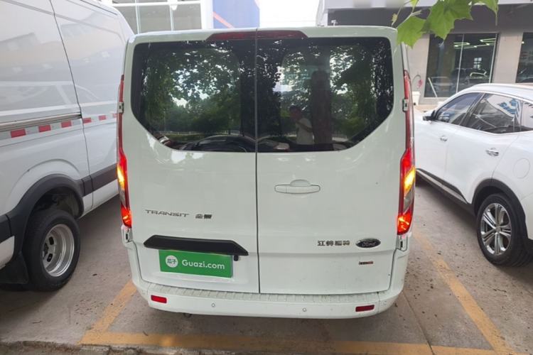 Used Ford Transit 2020 2.0T Diesel Multi-Function Commercial Vehicle Mid-Chassis Low-Roof Design with Dual Rear Doors Meeting China VI Emission Standards Rear