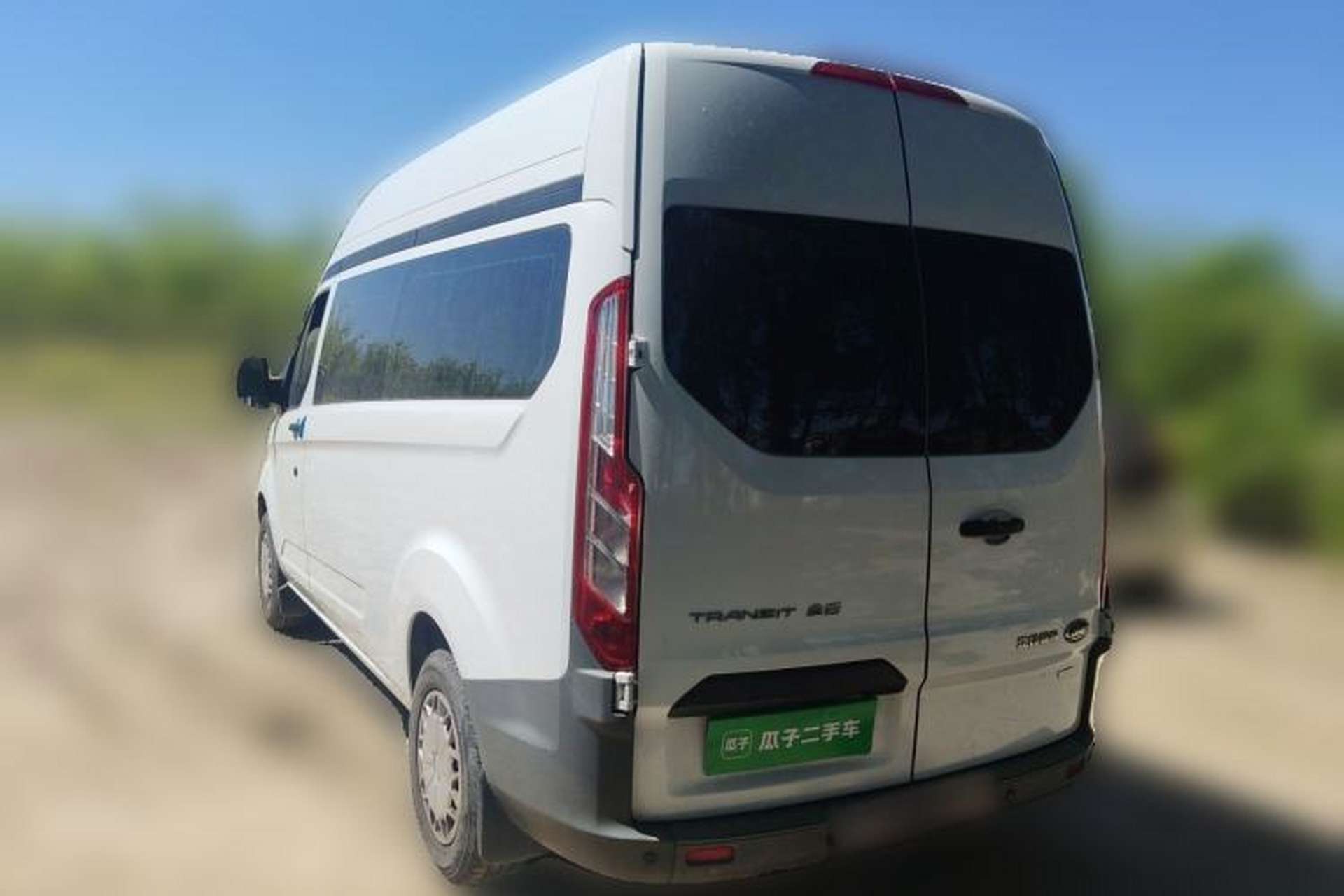 Used Ford Transit 2020 2.0T Gasoline Multi-Function Commercial Vehicle Mid-Drive Low-Roof Design with Dual Rear Doors Meeting China VI Emission Standards Rear Left 45 Deg