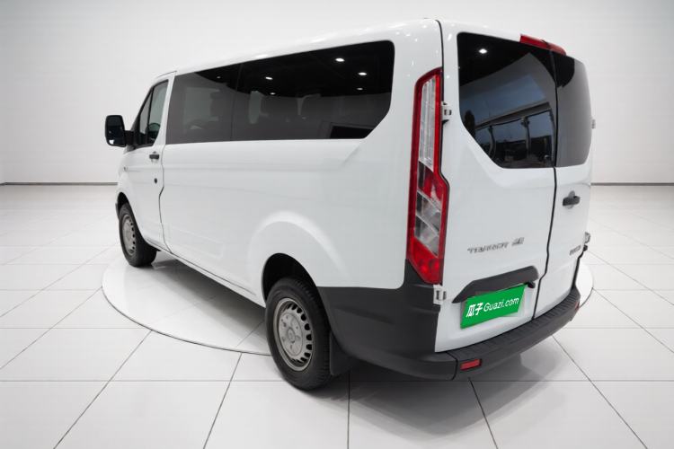 Used Ford Transit 2020 2.0T Diesel Multi-Function Commercial Vehicle Mid-Chassis Low-Roof Design with Dual Rear Doors Meeting China VI Emission Standards Rear Left 45 Deg