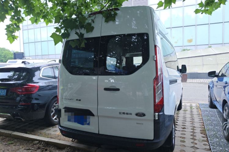 Used Ford Transit 2020 2.0T Gasoline Multi-Function Commercial Vehicle Mid-Drive Low-Roof Design with Dual Rear Doors Meeting China VI Emission Standards Rear