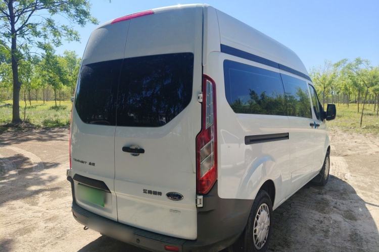 Used Ford Transit 2020 2.0T Gasoline Multi-Function Commercial Vehicle Mid-Drive Low-Roof Design with Dual Rear Doors Meeting China VI Emission Standards Rear Right 45 Deg