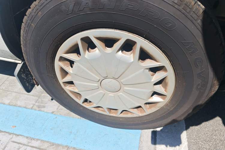 Used Ford Transit  Right Front Wheel Hub