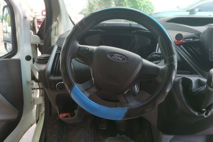 Used Ford Transit 2020 2.0T Gasoline Multi-Purpose Commercial Vehicle Mid-Drive Low-Roof Lift-Up Tailgate China VI Standard Steering Wheel