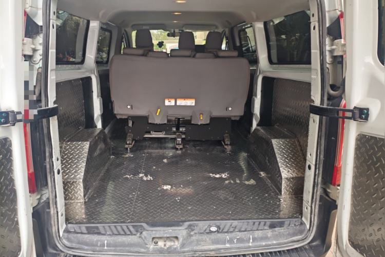 Used Ford Transit 2020 2.0T Diesel Multi-Function Commercial Vehicle Mid-Chassis Low-Roof Design with Dual Rear Doors Meeting China VI Emission Standards Trunk