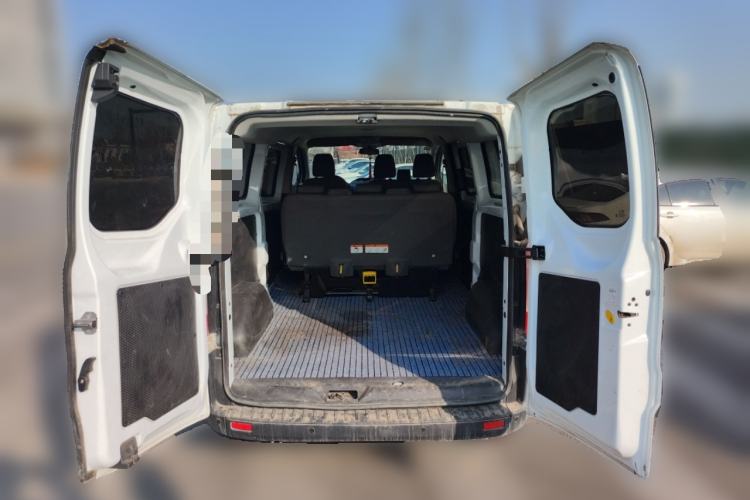 Used Ford Transit 2020 2.0T Gasoline Multi-Function Commercial Vehicle Mid-Drive Low-Roof Design with Dual Rear Doors Meeting China VI Emission Standards Trunk
