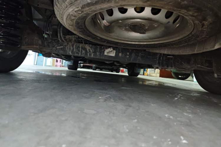 Used Ford Transit 2021 2.0T Gasoline Automatic Advanced Commercial Van Mid-Body Mid-Roof 7-Seater China VI Standard Chassis Rear