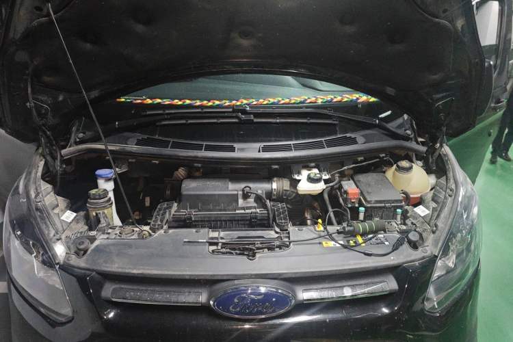 Used Ford Transit  Engine Bay