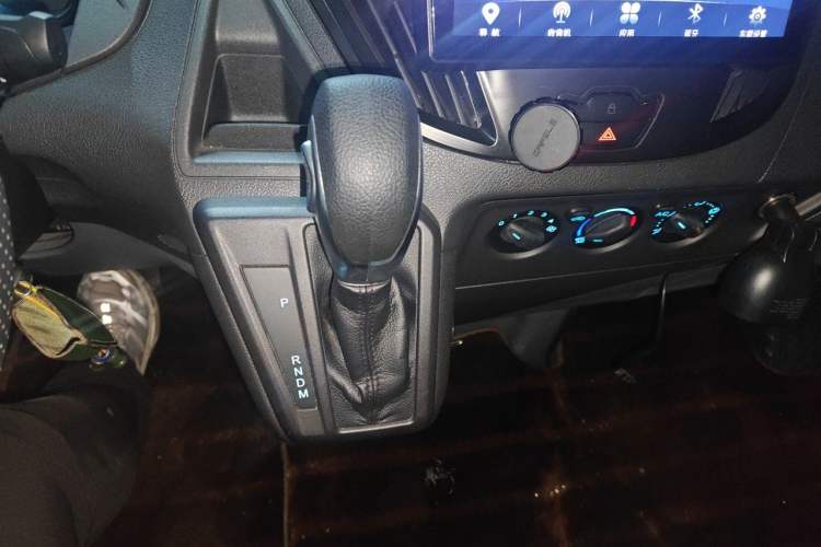 Used Ford Transit  Gear Lever