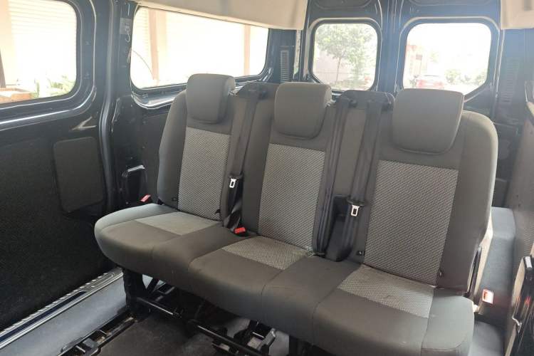 Used Ford Transit 2021 2.0T Diesel Manual Advanced Commercial Traveler Mid-axle Mid-roof 7-Seater China VI Left Rear Seat