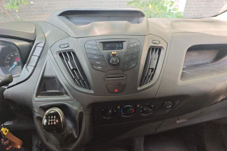 Used Ford Transit  Audio And AC Panel
