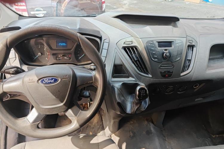 Used Ford Transit 2021 2.0T Diesel Manual Advanced Commercial Traveler Mid-axle Mid-roof 7-Seater China VI Center Console