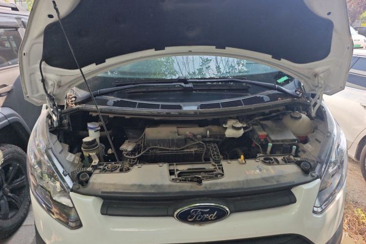 Used Ford Transit  Engine Bay