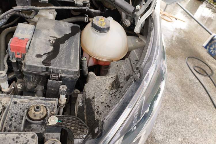 Used Ford Transit  Engine Bay Left
