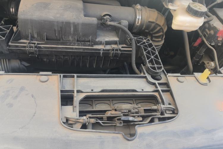 Used Ford Transit  Engine Bay