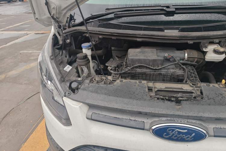 Used Ford Transit 2021 2.0T Diesel Manual Advanced Commercial Traveler Mid-axle Mid-roof 7-Seater China VI Engine Bay Right