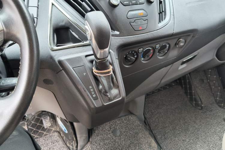 Used Ford Transit  Gear Lever