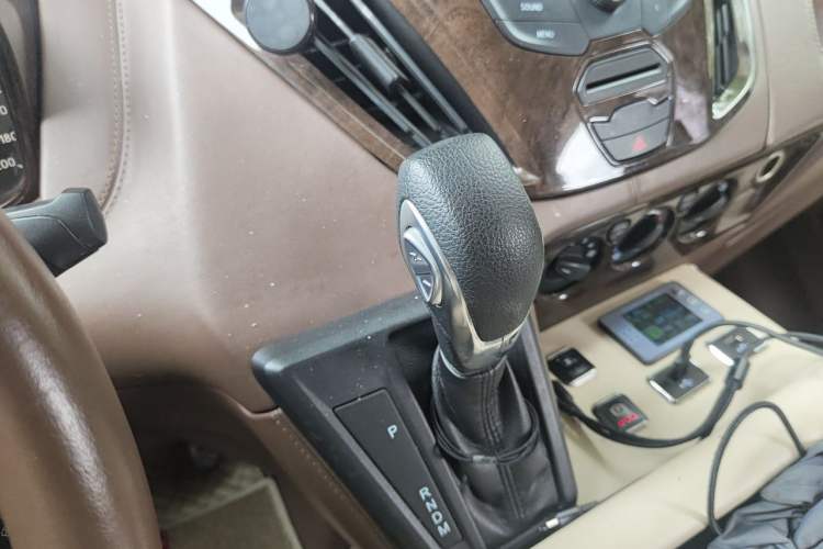 Used Ford Transit  Gear Lever