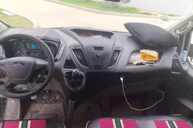 Used Ford Transit 2021 2.0T Diesel Manual Advanced Commercial Traveler Mid-axle Mid-roof 7-Seater China VI Headliner